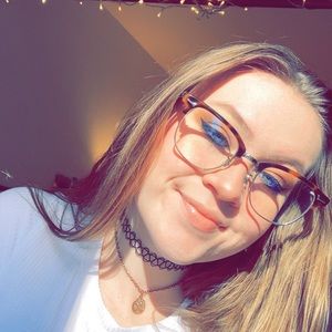 Meet your Posher, Rebecca